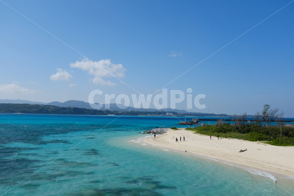 blue sky,ocean,emerald color,Clean,sea