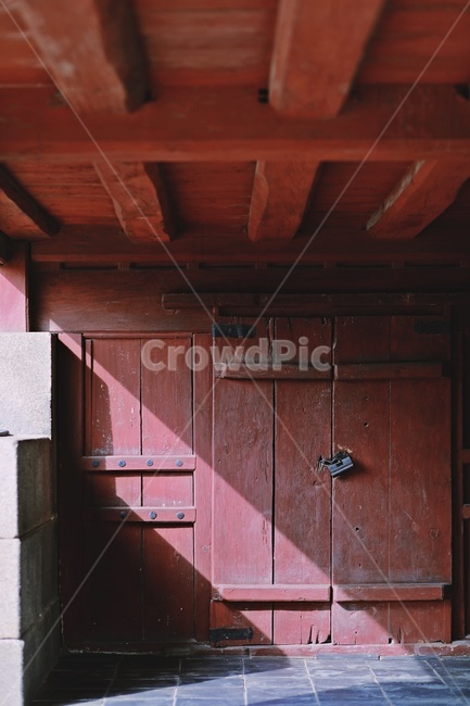 전통문,한옥,한옥문,나무문,그림자,koreanstylehouse,door