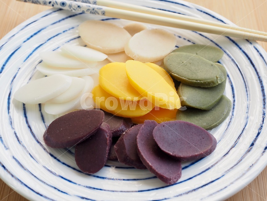 떡국떡,가래떡,한국음식,식품,한식,한국문화,한국,배경,음식문화,웰빙,문화,아시아,아시아음식,접시,전통,설날,추석,음식,추석음식,설날음식,명절,명절음식,떡,koreanfood,korea,koreanculture,food,background,foodculture,wellbeing,culture,asia,asianfood,dish,tradition,ricecake,한국전통,한국문화,korean traditional,korean culture,음식,식재료,요리,food,cook,meal,dishes,food reserves,한식,한국음식,한국요리,korean food,korean dishes,korean meal,korean cook