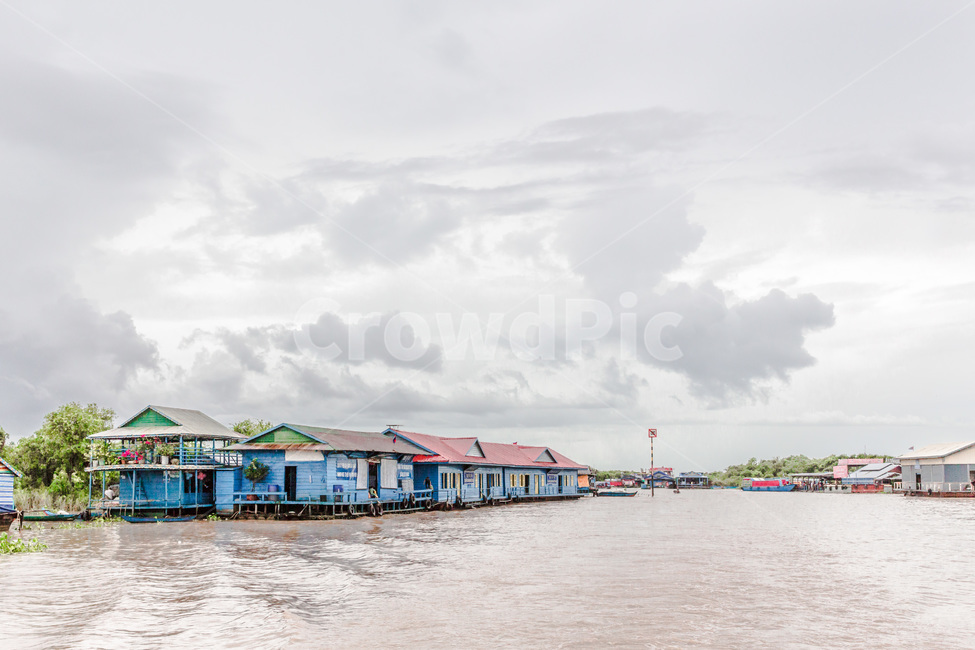 캄보디아,톤레삽호수,자연,수상가옥,관광지,풍경,선박,배,보트,구름,하늘