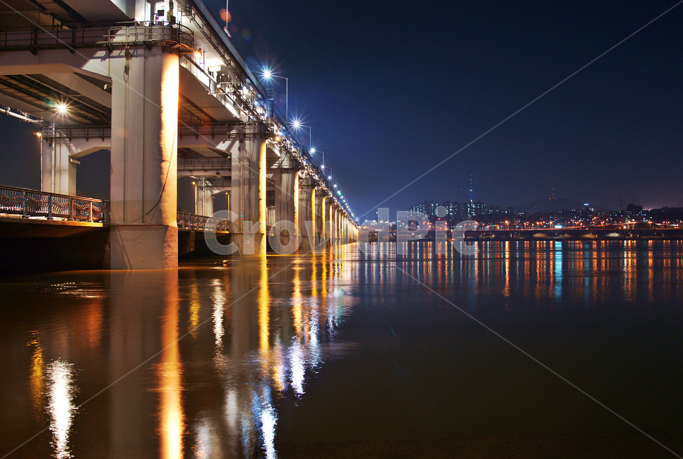 Ship operation,2story bridge,fountain show,Jamsu Bridge,Banpo Bridge,Jamsu Bridge night view