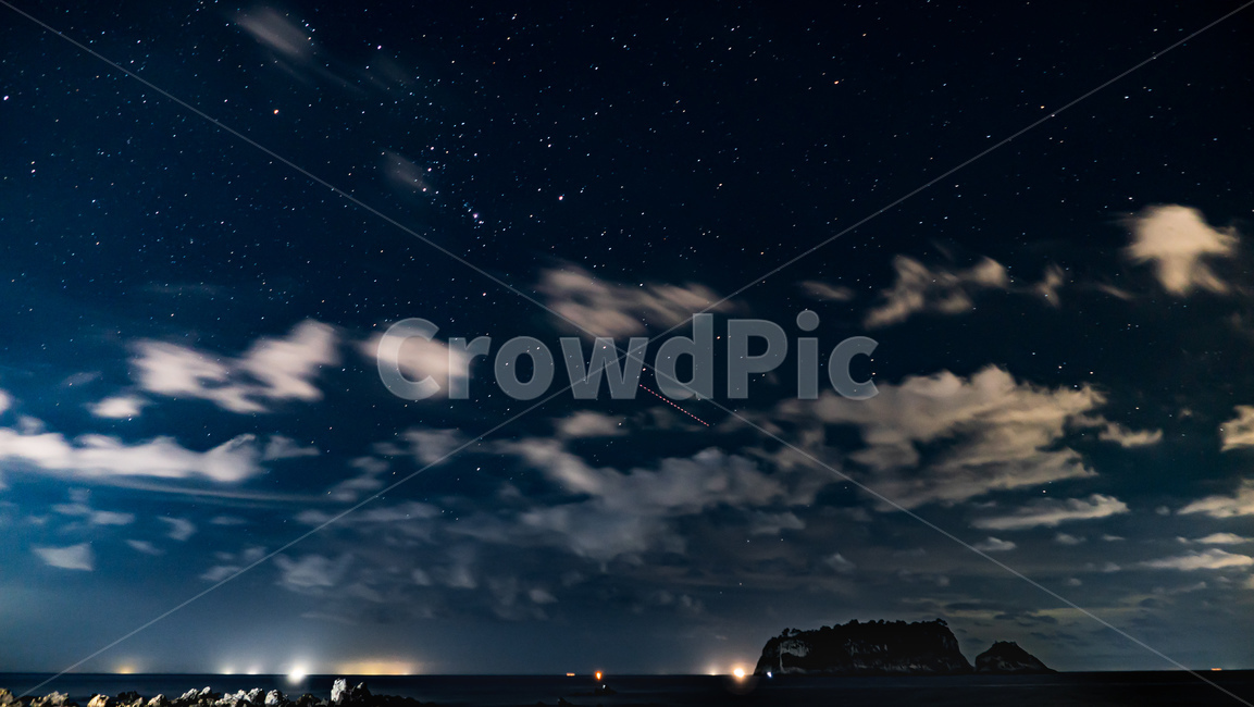 범섬,island,nature,자연,outdoors,옥외,sea,섬,바닷가,sky,star,night,jeju,하늘,밤하늘,제주하늘,제주,밤바다,자연,풍경,nature,landscape,한국자연풍경,한국자연경관,korea nature landscape,제주도,jeju,jeju island,야경,밤,nightscape,night