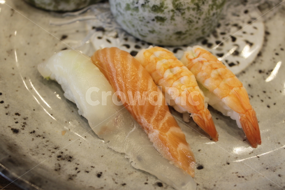 초밥,일식,새우초밥,광어초밥,연어초밥,모듬초밥,음식,식재료,요리,food,cook,meal,dishes,food reserves,일식,일본음식,일본요리,Japanese food,Japanese dishes,Japanese meal,Japanese cook