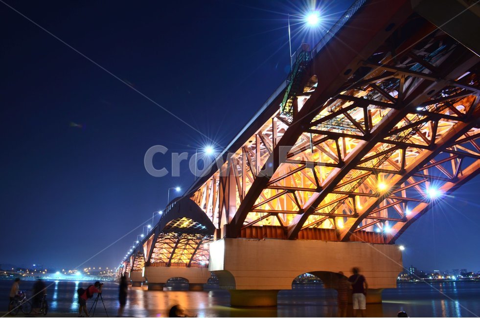 다리,조명,빛,저녁,오후,야경,야경,밤,풍경,nightscape,night,landscape,건축물,건물외관,exterior,building,structure,architecture,construction,flare,플레어,light,건물