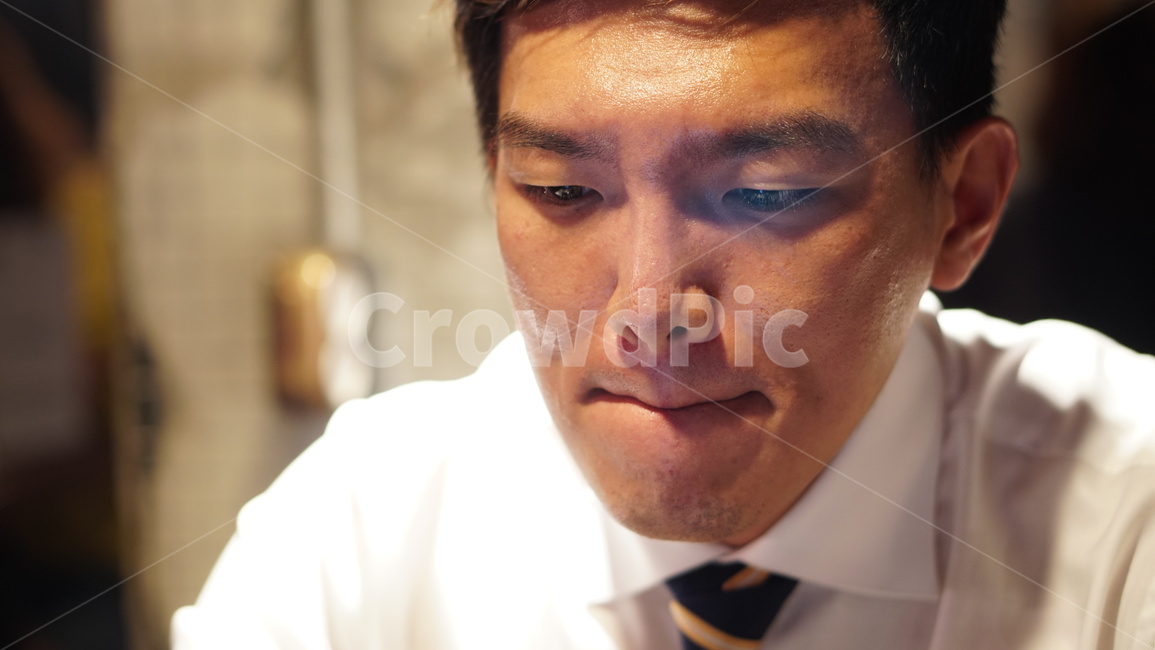 인물,사람,얼굴,셔츠,넥타이,사람,인물,인간,human,person,얼굴표정,facial expression,face,남성,남자,man,male,감정표현,기분,feeling,emotion,비즈니스,사업,business,service,work