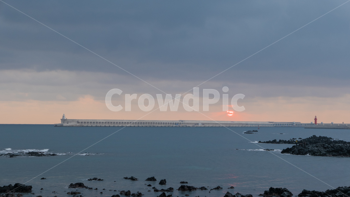 일몰,sunset,해질녘,태양,해,sun,solar,법환포구,제주바다,port,등대,lighthouse,대양,sea,바다,water,해안선,shoreline,물,coast,연안,outdoors,자연,nature,옥외,등대,lighthouse