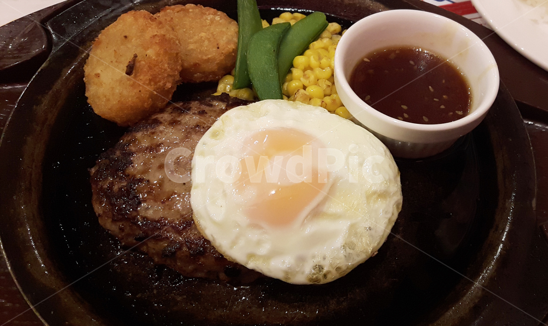 함박스테이크,일본식,일본런치,일본음식,함바그,음식,식재료,요리,food,cook,meal,dishes,food reserves,일식,일본음식,일본요리,Japanese food,Japanese dishes,Japanese meal,Japanese cook