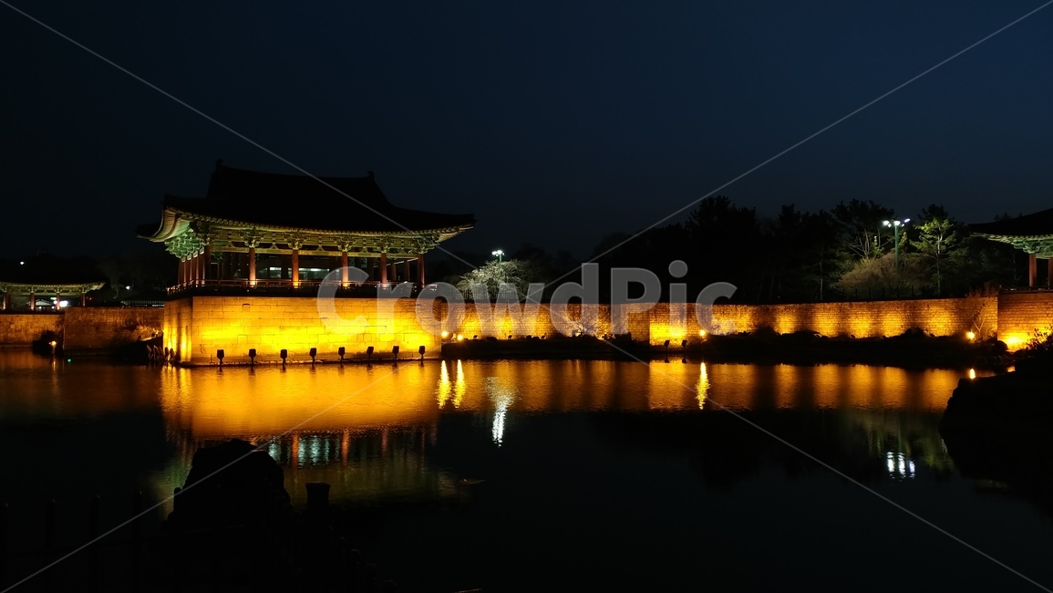 경주,안압지,동궁과월지,야경,밤,풍경,랜드마크,전통,문화,한국,반영,문화재,조명,한옥,한국전통,한국문화,기왓집,기와집,과거,흔적,인해전,신라,유적,관광지,night,landscape,landmark,touristattraction,korealandmark,view,korea,gyeonju,silla,nightscape