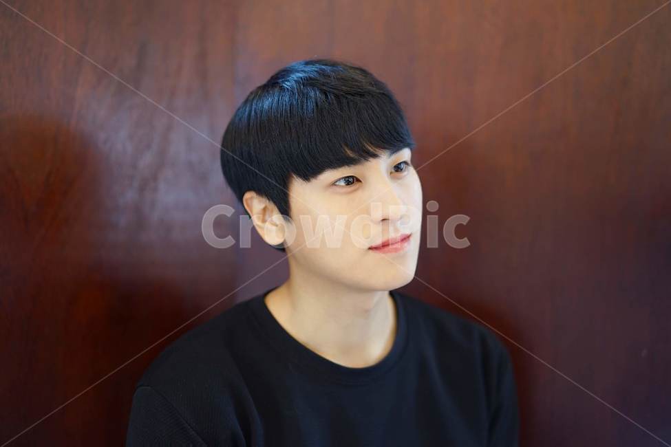 남성,남자,청년,표정,얼굴,눈빛,시선,인물,사람,인물,인간,human,person,얼굴표정,facial expression,face,남성,남자,man,male,감정표현,기분,feeling,emotion