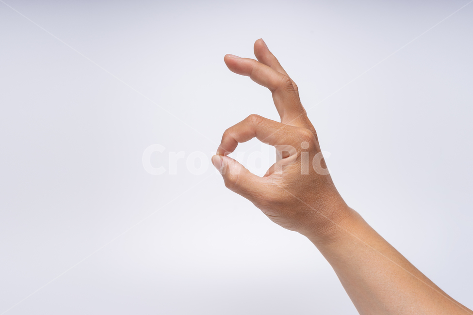 남자,남성,한국인,동양인,손가락,손목,팔목,오케이,사인,통과,인정,좋은,합격,상징,기호,합성,누끼,흰배경,배경분리,okay,맘에드는,호감,성공,실패,도전,통보,알림,굿,good,소재,소스,돈,머니,money,은어,오브젝트,person,사람,human,인간,hand,손,신체일부,몸,body