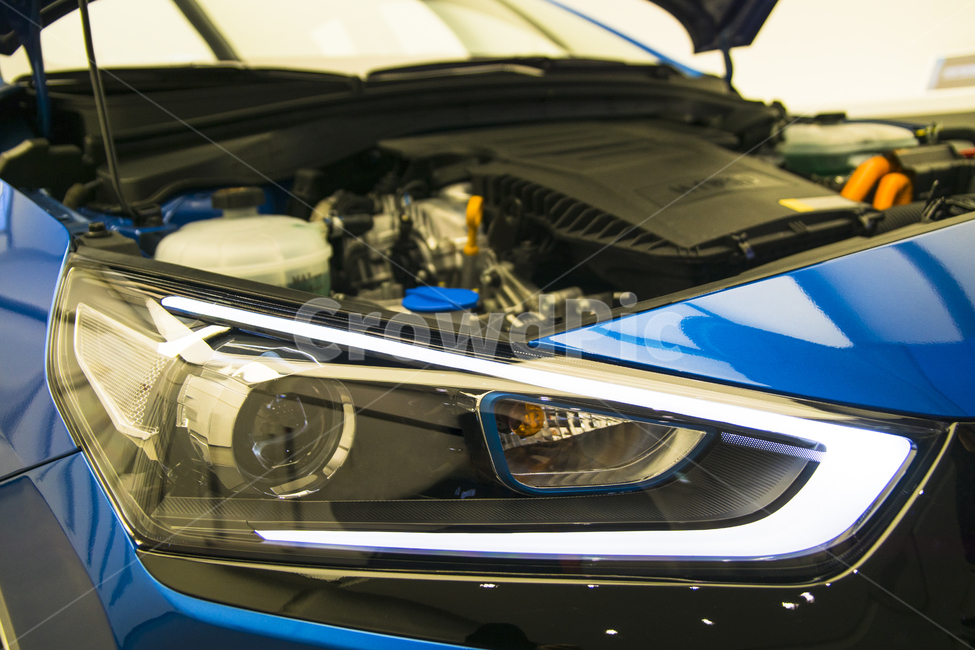 전기자동차,전기차,전기,헤드라이트,전조등,비즈니스,산업,컨셉카,일렉트릭카,친환경차,친환경,산업,industry,industrial,교통,교통수단,traffic,transportation,light,빛,car,차,vehicle,차량,automobile,자동차