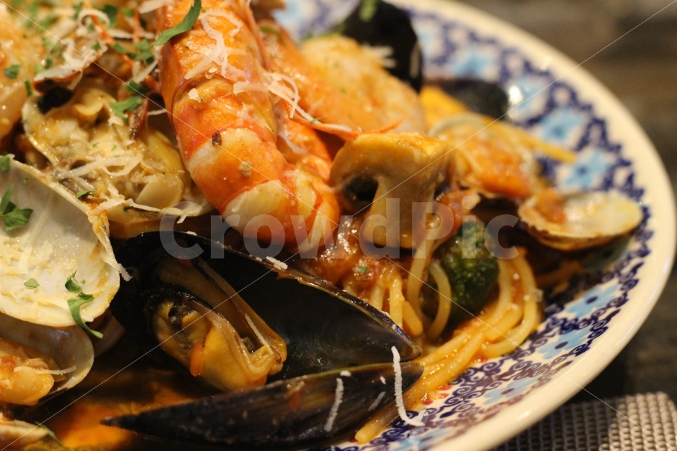 이탈리안음식,해산물,먹물파스타,해산물파스타,음식,조리음식,쉐프,레스토랑,푸드스타일,푸드,맛,식사,외식,새우,음식,식재료,요리,food,cook,meal,dishes,food reserves,면류,면요리,noodles,수산물,해산물,fishery products,seafood,양식,서양음식,서양요리,western food,western dishes,western meal,western cook