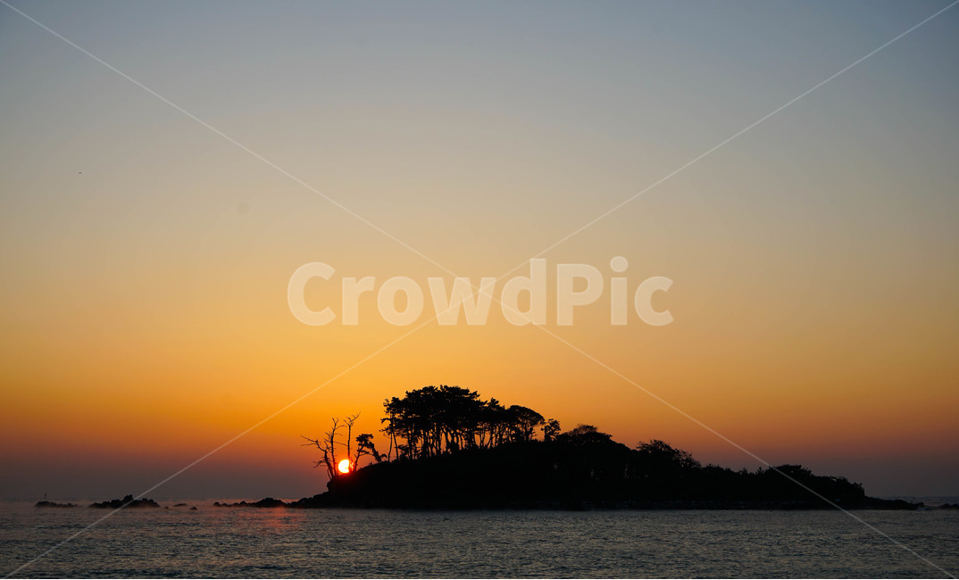 일출,해돋이,여명,바다,동해,풍경,새벽빛,태양,자연,풍경,nature,landscape,outdoors,옥외,sky,하늘,dusk,황혼,sunset,일몰,dawn,새벽,red sky,붉은 하늘