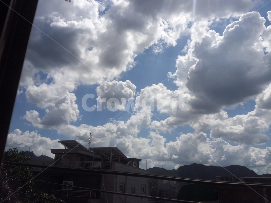 하늘,맑은하늘,구름,가을하늘,봄하늘,청명한하늘,sky,clearsky,cloud,자연,풍경,nature,landscape,weather,날씨,outdoors,옥외,cumulus,적운