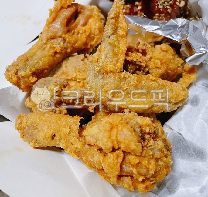 Fried whole chicken,chicken,fried food,cook,food,meal,friedchicken,dish,Fried Chicken,ingredients,cooking,fried chicken