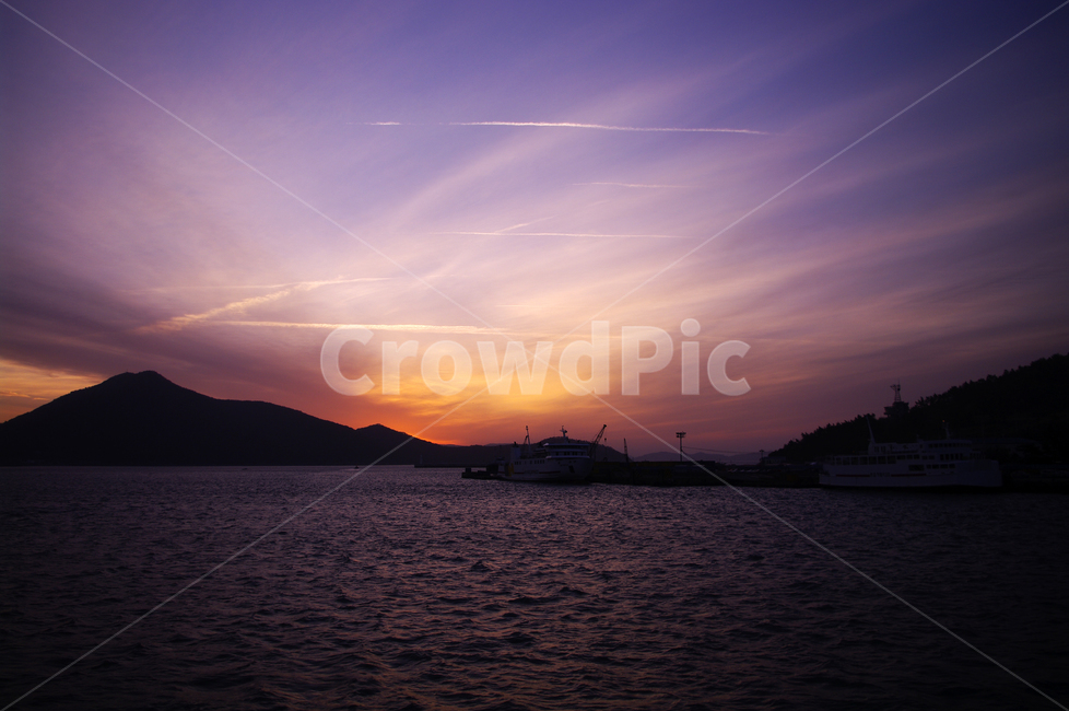 바다,풍경,섬,노을,하늘,구름,산,color,일출,sunrise,자연,풍경,nature,landscape,outdoors,옥외,sky,sunset,일몰,dusk,황혼,dawn,새벽,red sky,붉은 하늘