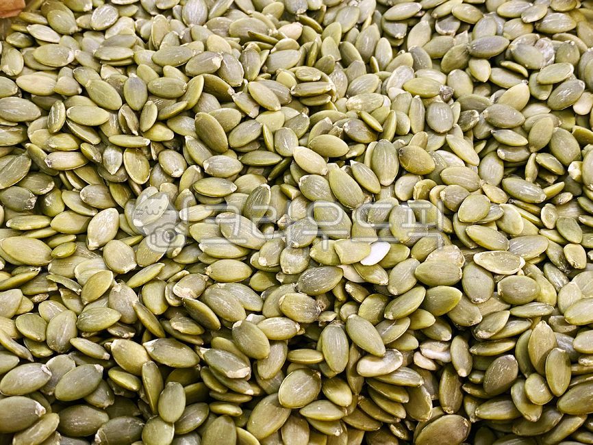 pumpkinseeds,seed,snack,nut,wellbeing,ingredients,diet,mineral,grain,healthfood,seeds,health,cereals,pumpkin seeds,food,vitamin,health food,grains,nutrition,vitamins,nuts,background,fresh,pumpkin