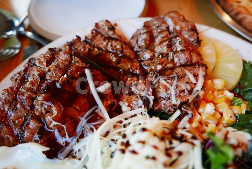 고기,스테이크,외식,식사,다이어트,음식,식재료,요리,food,cook,meal,dishes,food reserves,육류,고기,meat,양식,서양음식,서양요리,western food,western dishes,western meal,western cook