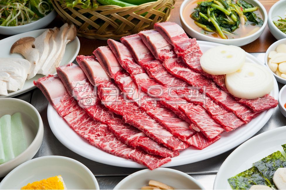 한우,갈비,갈비살,한우갈비살,소갈비,육류,소고기,소,한식,숯불,숯불구이,koreanbeef,primeribs,charcoalgrill,육류,고기,meat