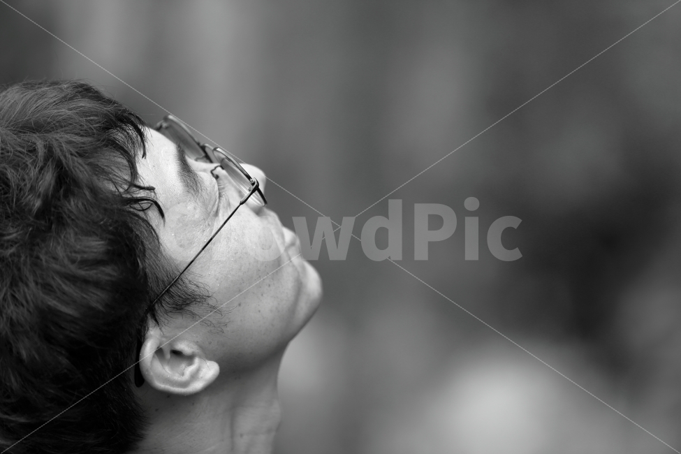 감정,인물,간절함,기분,사진,사람,인물,인간,human,person,남성,남자,man,male,감정표현,기분,feeling,emotion,흑백,모노톤,monochrome,black and white