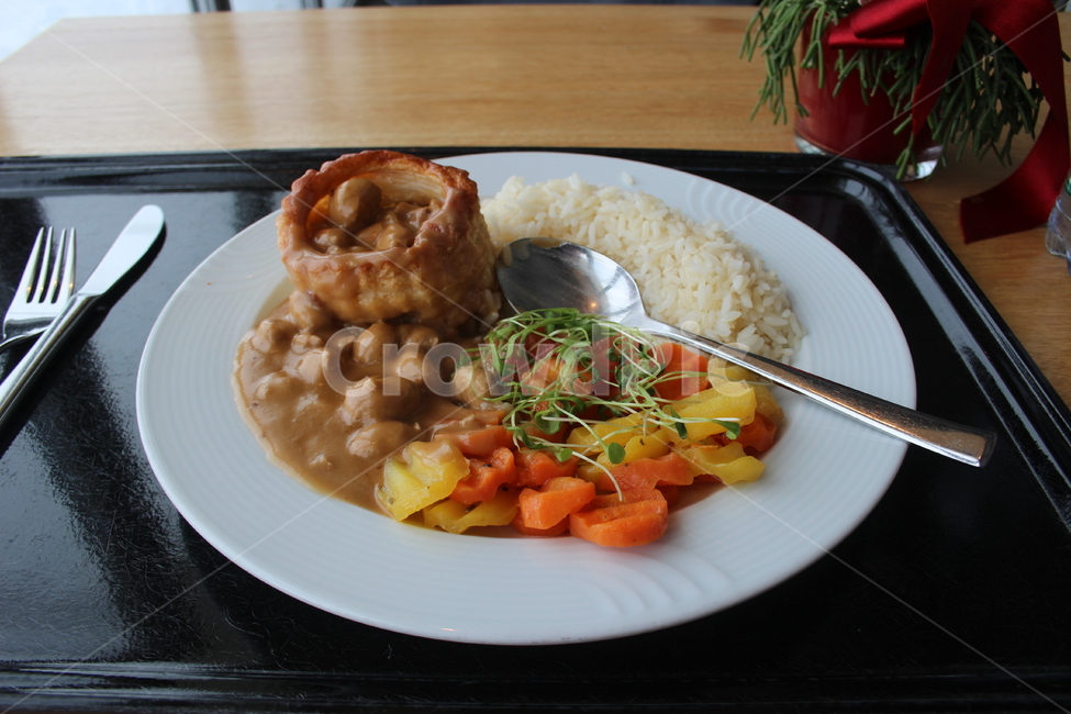 food,음식,meal,식사,dish,요리,카레,스프,비건음식,비건,접시,spoon,curry,레스토랑,식당
