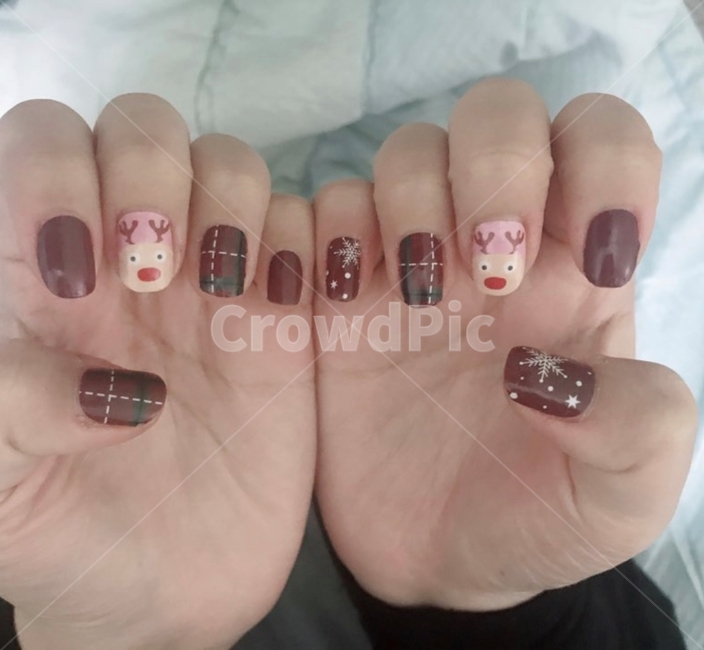 크리스마스네일,루돌푸,버건디네일,양손,네일아트