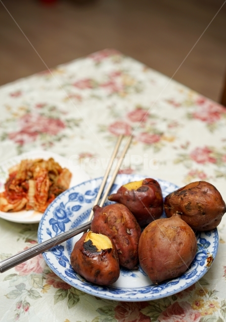 고구마,간식,음식,먹방,식탐,식물,식품,건강식,건강,행복,간식추천,우리집메뉴,아이들간식,구황작물,푸드,food,달콤,일상,한국,김치,음식,식재료,요리,food,cook,meal,dishes,food reserves