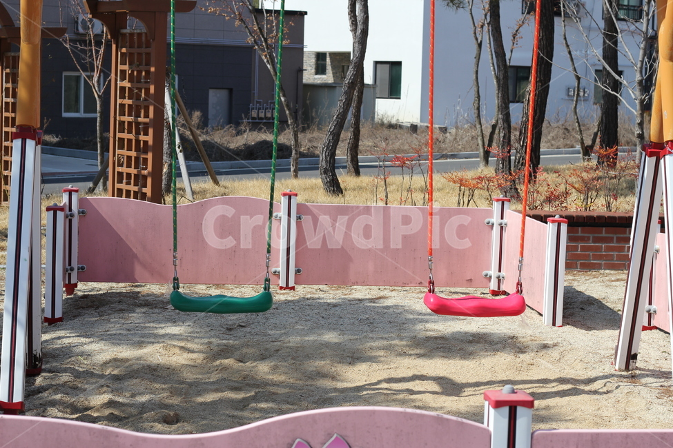 놀이터,그네,놀이터그네,유아놀이터,유아용그네,공원놀이터,놀이공간,playground