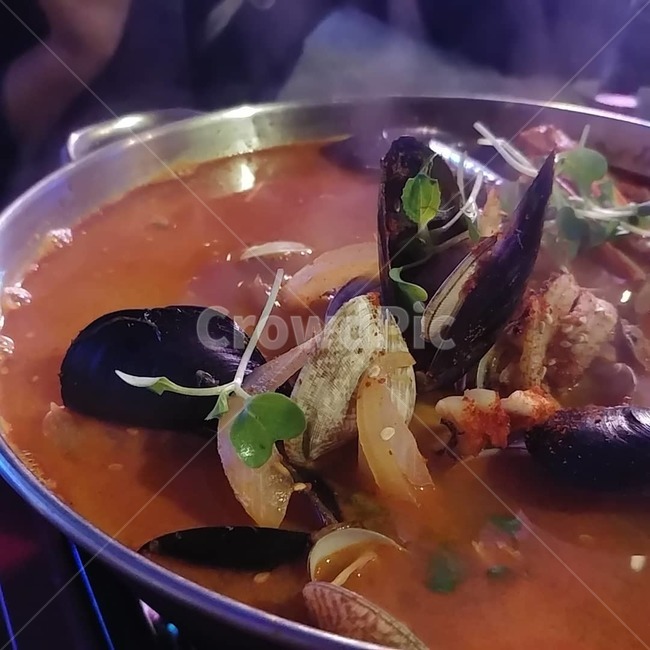 음식,술안주,조개,새우,해산물,짬뽕,탕,짬뽕탕,냄비