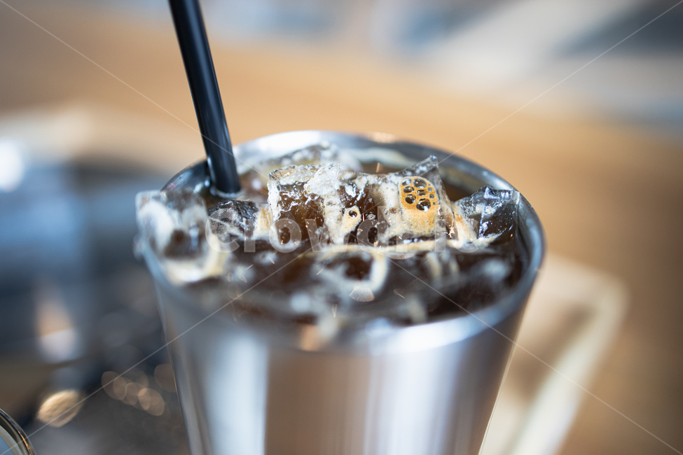 카페,커피,아이스아메리카노,얼음,음료수,coffee,cafe,ice,icecoffee,iceamericano,americano,summer,여름,빵,베이커리,커피,카페,coffee,cafe