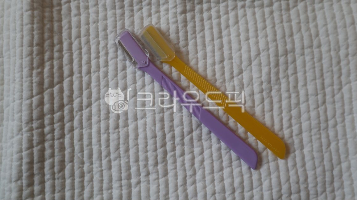 눈썹칼,눈썹손질,미용용품,여성용품,미용실,헤어샵