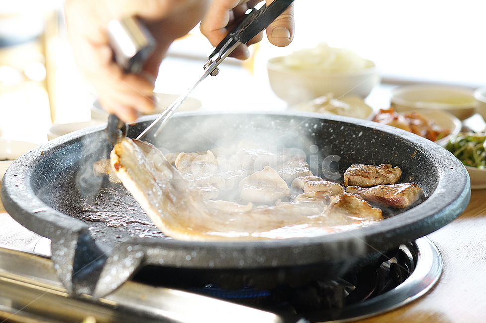 삼겹살,생고기,국내산,고기집,구이,좋은고기,bbq,dish,food,meal,stew,요리,음식,식사,스튜,음식,식재료,요리,food,cook,meal,dishes,food reserves,육류,고기,meat