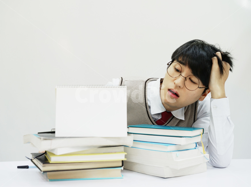 수능,교육,학생,교복,시험,강의,수업,고등학생,고3,남고생,남자고등학생,남고,수능시험,기말고사,중간고사,모의고사,exam,quiz,test,학업,공부,남자,남학생,사람,인물,인간,human,person,얼굴표정,facialexpression,face,남성,man,male,학교,education,learning,study,schoo,사람,인물,인간,human,person,얼굴표정,facial expression,face,남성,남자,man,male,감정표현,기분,feeling,emotion,교육,학교,공부,education,learning,study,school