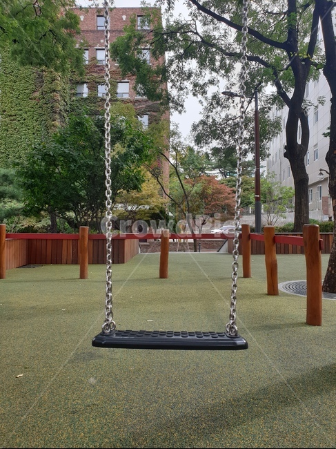 놀이터,playground,그네,가을,쓸쓸함,나무,배경