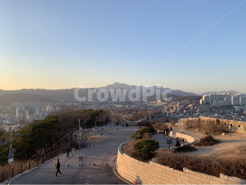 공원,낙산공원,성곽,노을,산,서울,도시,풍경,city,landscape,한국도시풍경,한국도시경관,korea cityscape,outdoors,옥외,nature,자연,경치,scenery,metropolis,중심지,building,건물,시티,town,urban,어반,downtown,도심,architecture,건축물