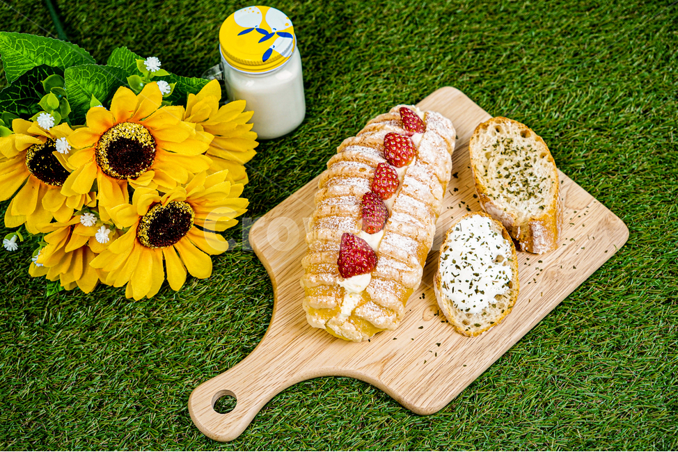빵,베이커리,음식,food,bread,컨셉,식물,잔디,초록,빵,bread