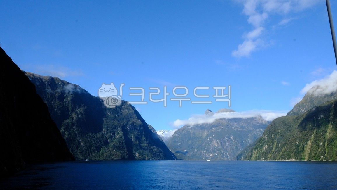 beautiful,피오르드,뉴질랜드,밀포드사운드,beauty,blue,cascade,cliff,coast,fall,famous,fiordland,fiordlandnationalpark,fjord,forest,glacier,green,landscape,milford,milfordsound,milfordsoundnewzealand,mountain,national,natural,nature,new,newzealand,outdoor,park,peak,river,rock,scenery,scenic,seal,serene,sound,southisland,spectacular,tree,view,water,waterfall,wild,wilderness,zealand