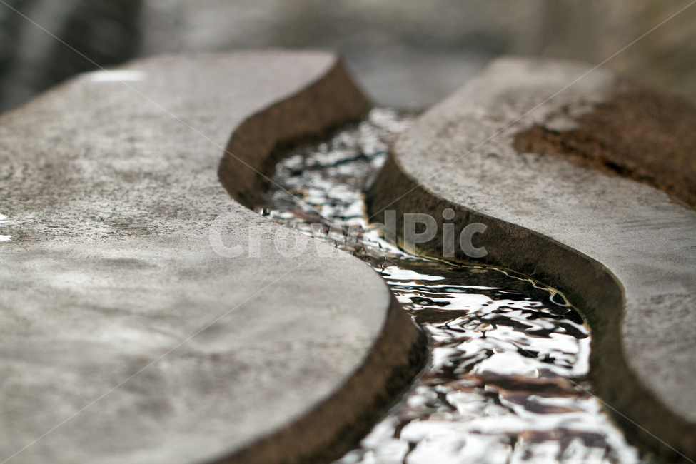 배경,야외,낮,물,여름,수로,조각,돌,무더위,곡선,Background,outdoor,day,water,summer,Waterway,sculpture,stone,heat,curve,자연,풍경,nature,landscape,snake,뱀,animal,동물,path,통로,walkway,보도