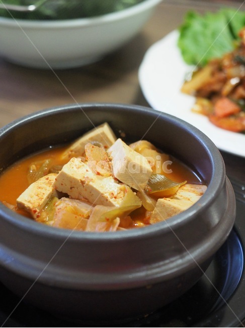 soup,Ttukppaegi soybean paste stew,Drop out,Korean,soybean paste,Korean culture,soy bean paste soup,Tofu soybean paste stew,food,food culture,korea,Asia,background,wellbeing,culture,Korean food,Asian food,tradition,tofu,traditional food
