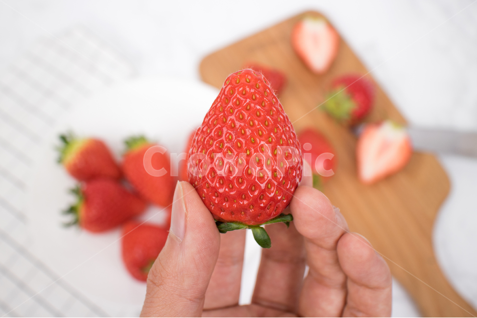 딸기,장희,도마,접시,설향,죽향,음식,식재료,요리,food,cook,meal,dishes,food reserves,과일,열매,fruit,채소,야채,vegetables