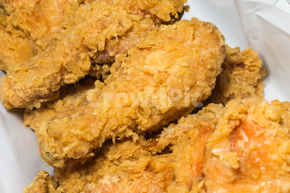 닭고기,튀김,치킨,바삭바삭한,기름,음식,저녁식사,식사,튀긴,식품,고기,점심,닭다리,닭날개,음식,식재료,요리,food,cook,meal,dishes,food reserves