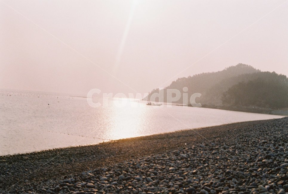 바다,노을,해질녘,sunset,바다노을,sea,flare,플레어,햇빛,sun,자연,풍경,nature,landscape,해변,바다,beach,sea,gravel,자갈,dirt road,흙길,road,도로