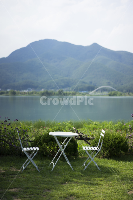 북한강,카페,테라스,야외테라스,강,자연,풍경,nature,landscape,휴식,힐링,rest,relaxation,healing,chair,의자,grass,잔디,plant,식물