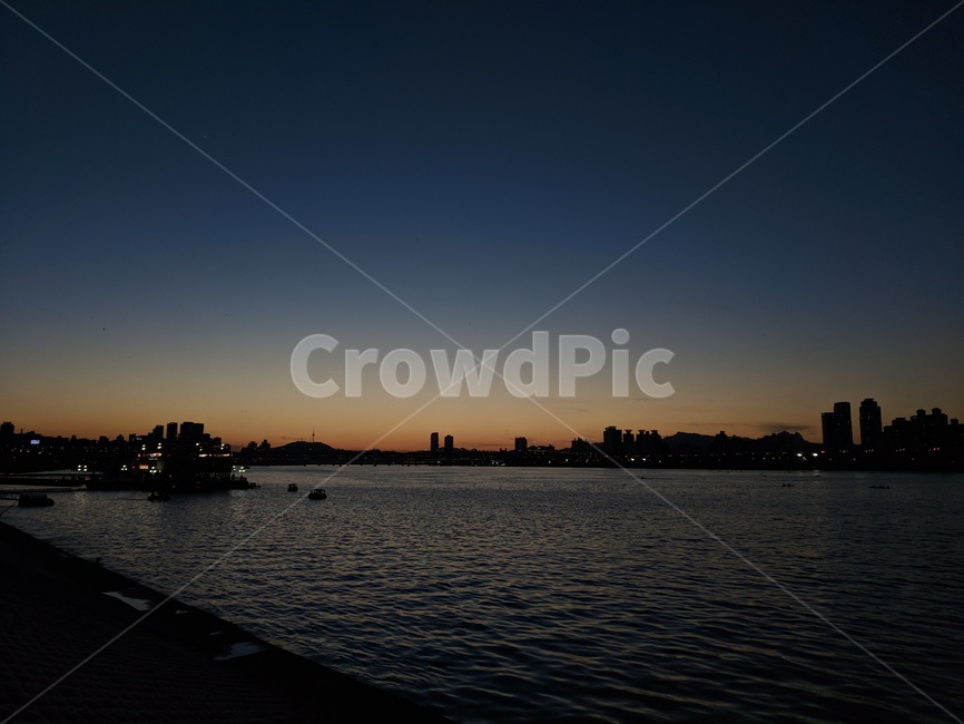 한강,한강야경,야경,잠실지구,hanriver,hanrivernightsight,스냅,풍경,일몰,sunset,야경,밤,풍경,nightscape,night,landscape,도시,city,water,물,waterfront,워터 프론트