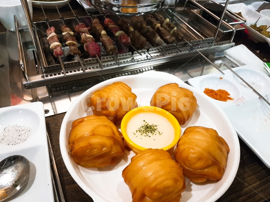 양꼬치,꽃빵,꽃빵튀김,칭타오,양고기
