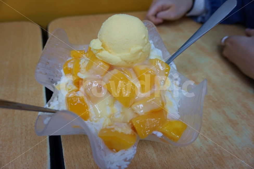 여름,빙수,망고,망고빙수,디저트,후식,간식,음식,summer,shavedice,iceflake,mango,desert,food,여름,계절,summer,season,음식,식재료,요리,food,cook,meal,dishes,food reserves,디저트,간식,후식,dessert,snack