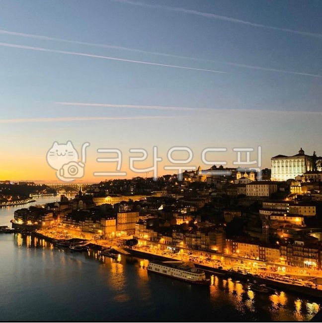 야경,nightview,nightscene,밤하늘,도시,포르투,건물,노을,sunset,town,포르투갈,하늘,별똥별,star