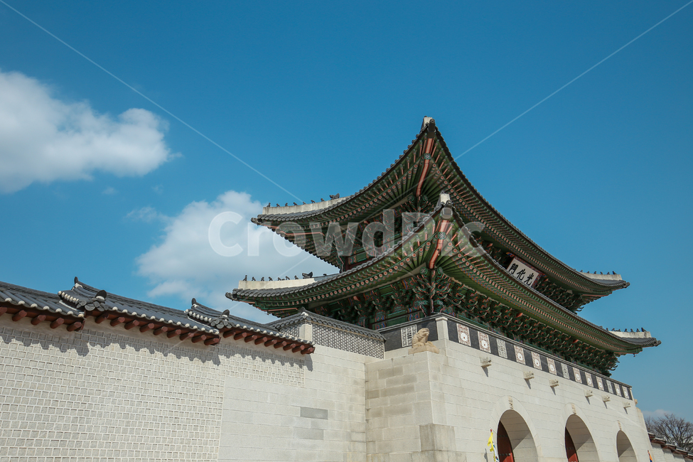 roof,지붕,하늘,기와,한국전통,돌담,돌,푸른하늘,구름,풍경,그림자,건축물,건물,architecture,landscape,sky,clouds,building,pagoda,temple