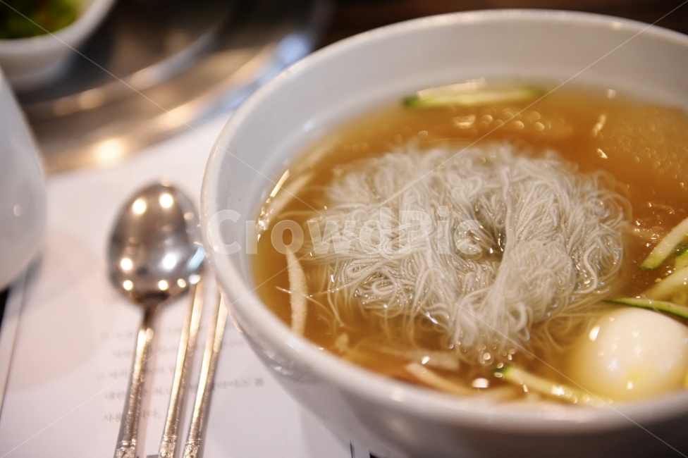 면,면류,면요리,음식,한식,물냉면,냉면,밀면,전통,여름,별미,요리,오이,계란,고추장,식사,점심,저녁,요기,식재료,한국음식,한국요리,food,koreanfood,Welshonion,laver,ramen,instantnoodles,noodles,cook,meal,dishes,korean,koreandishes,함흥냉면,평양냉면,음식,식재료,요리,food,cook,meal,dishes,food reserves,면류,면요리,noodles,한식,한국음식,한국요리,korean food,korean dishes,korean meal,korean cook