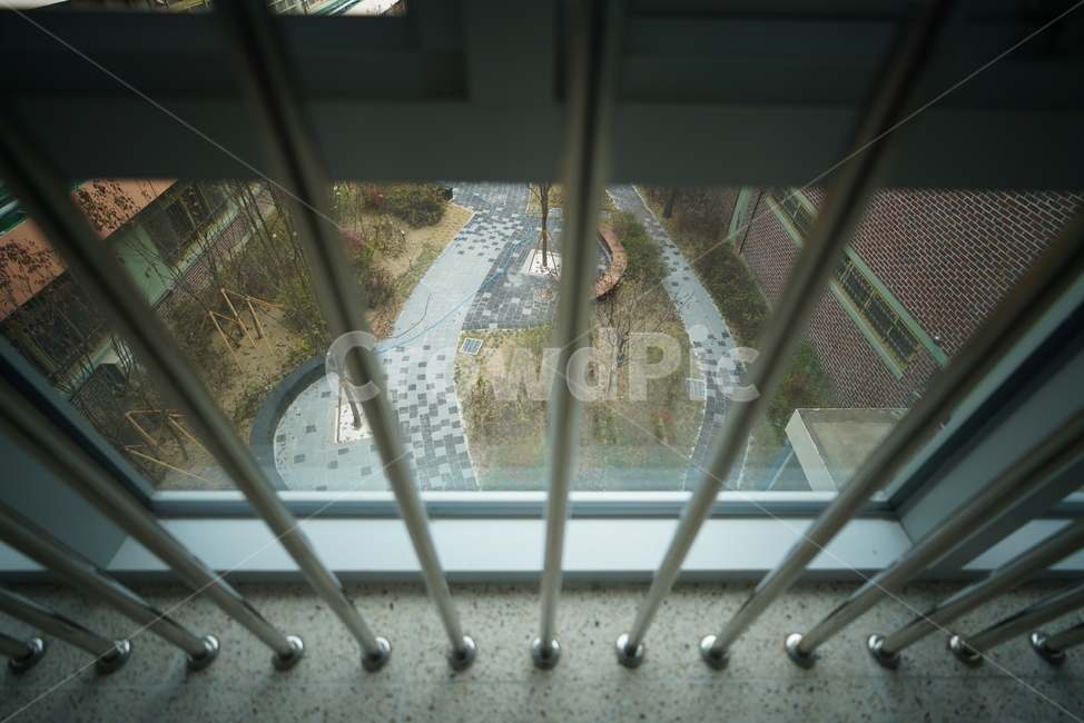 창문,창,window,창가,유리,building,건물,handrail